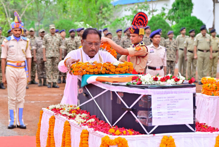 Raipur : Chief Minister Pays Tribute to Martyr Constable Mehul Bhai in Naxal Encounter