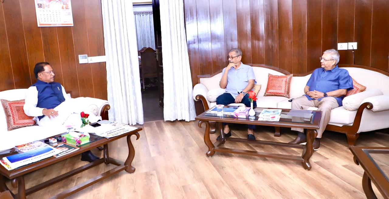 Raipur : Proposal for Establishment of Medanta Hospital and Varun Beverages Plant in Chhattisgarh; Investors Meet Chief Minister