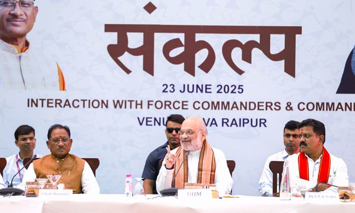 Raipur : Union Home Minister and Minister of Cooperation, Shri Amit Shah, today interacted with security personnel in New Raipur, Chhattisgarh