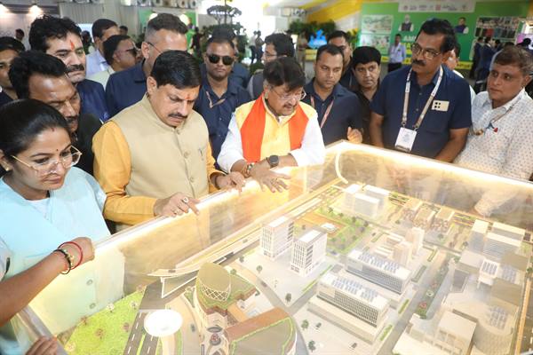 Chief Minister Dr. Yadav Inaugurates the Exhibition on “Building Cities of Tomorrow”