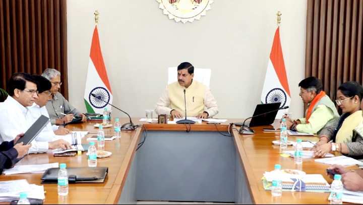 Action Plan Must Be Formulated to Curb Expansion of Slums in Urban Areas : CM Dr. Yadav