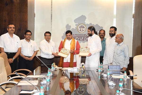 MoU Signed in Presence of CM Dr. Yadav to Achieve Vision@2047 Goals