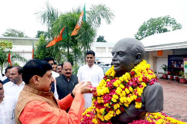 CM Dr. Yadav Pays Tribute to Dr. Shyama Prasad Mukherjee on His 125th Birth Anniversary