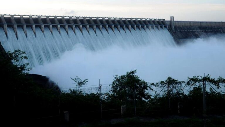 11hyngg_Nagarjunasagar-dam-02.jpg