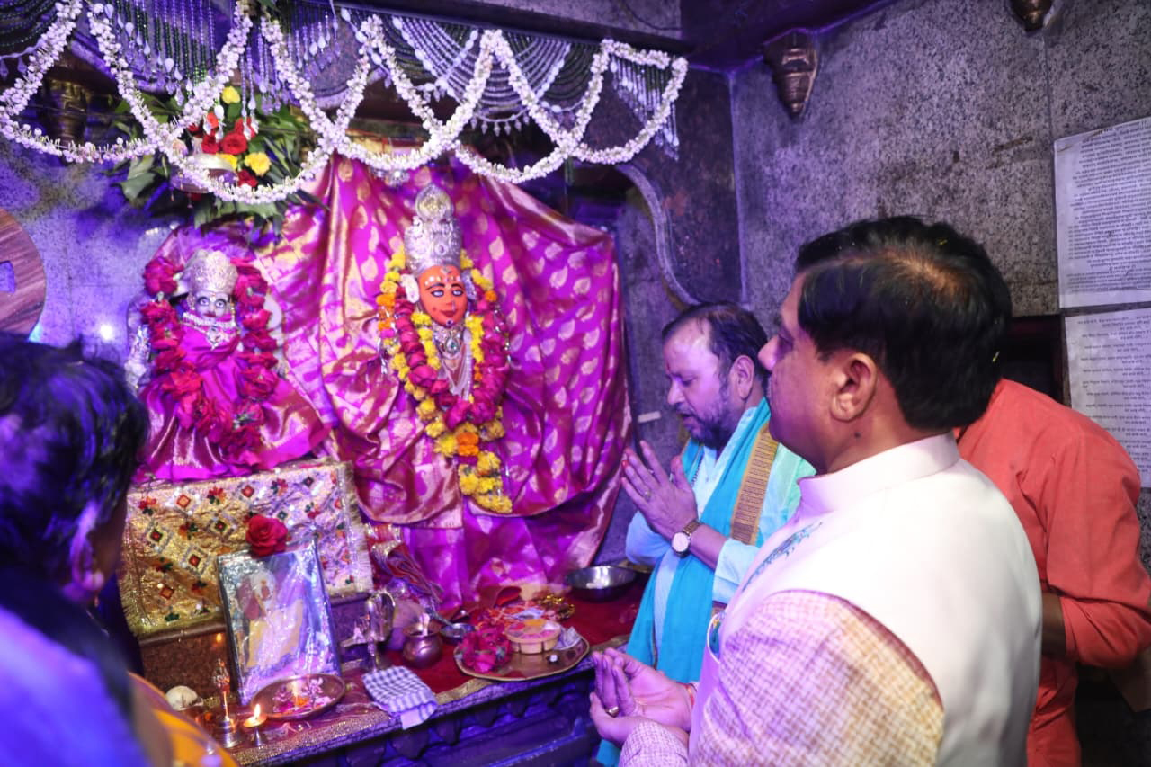 Chief Minister Dr. Yadav Performs Pooja at Amka-Jhamka Temple in Amjhara